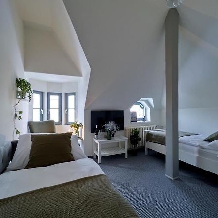 Bella Casa Hotell Mnichovo Hradiště Exteriör bild