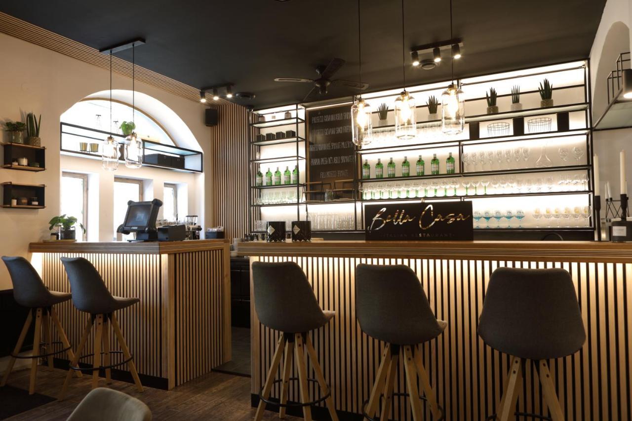 Bella Casa Hotell Mnichovo Hradiště Exteriör bild