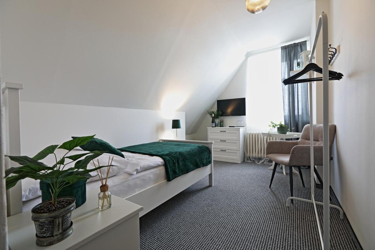 Bella Casa Hotell Mnichovo Hradiště Exteriör bild