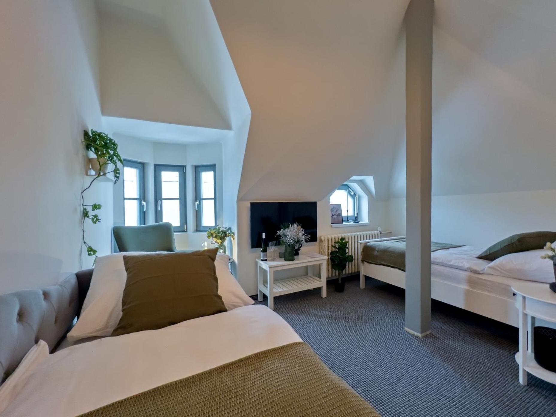 Bella Casa Hotell Mnichovo Hradiště Exteriör bild